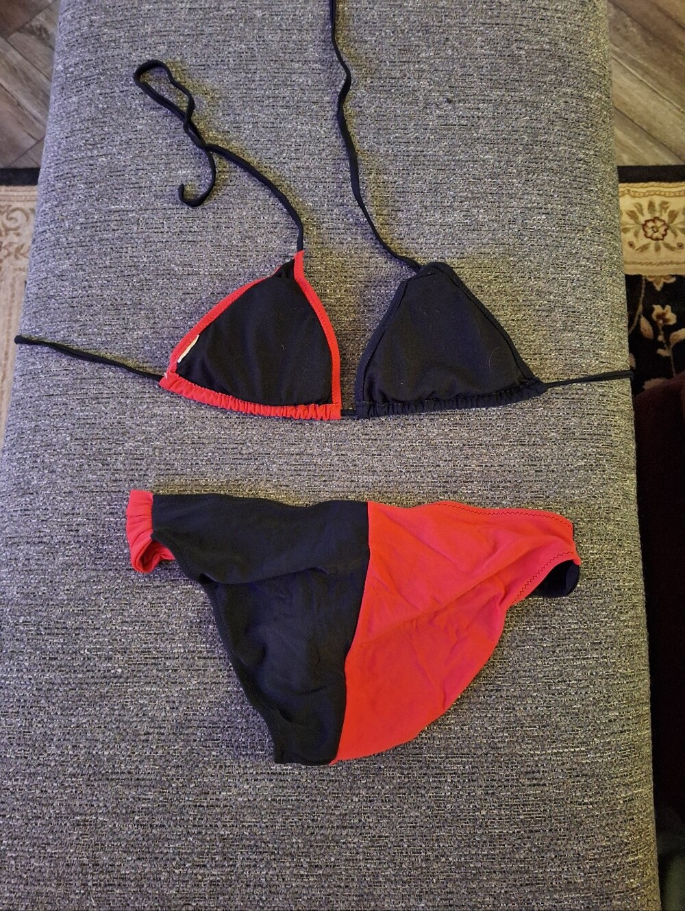 Harley Quinn Hot Topic Bikini L - Picture 2 of 3